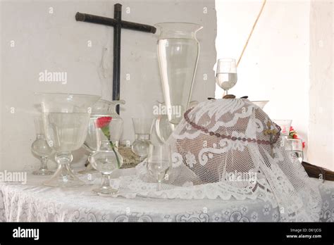 Santeria altar Fotos und Bildmaterial in hoher Auflösung Alamy