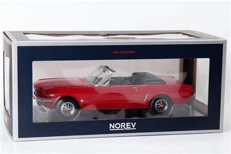 Ford Mustang Cabriolet Diecast Car Model 1:18 Scale Red [SD03H097]