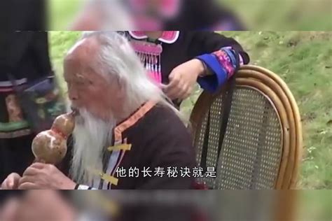 104岁老人抽烟喝酒不运动，他说长寿不算难，自己从不碰一件事！