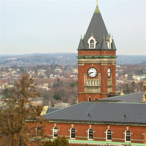 College of the Holy Cross - Admission Requirements, SAT, ACT, GPA and