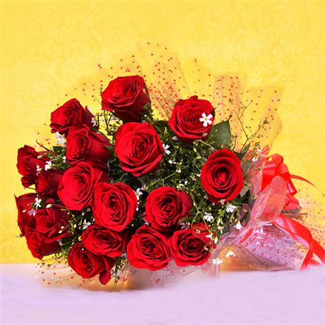 Send Romantic Red Roses Online - PRE05GAL17 | Giftalove