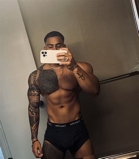 Hot Dudes Good Mood On Twitter Rt Chriixsz Hello Https Onlyfans Chriixsz