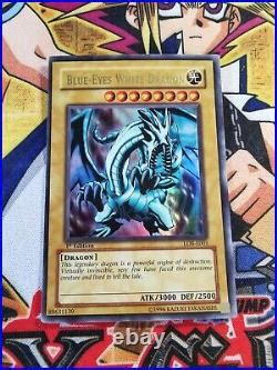 Blue Eyes White Dragon Lob E001 1st Edition GOOD USED Ultra Rare Yu