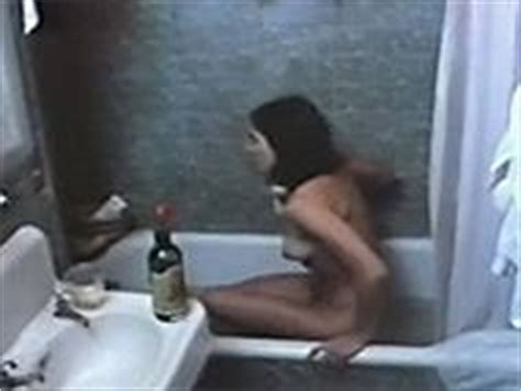 Naked Gabriela Roel In La Casa Que Arde De Noche Video Clip