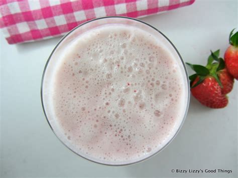 How To Make A Strawberry Frappé