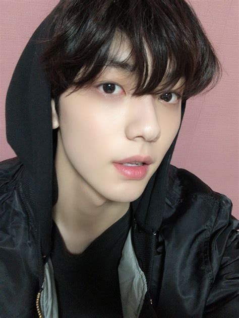 Txt S Soobin Is Serving Ultimate Boyfriend Looks In Latest Selfies