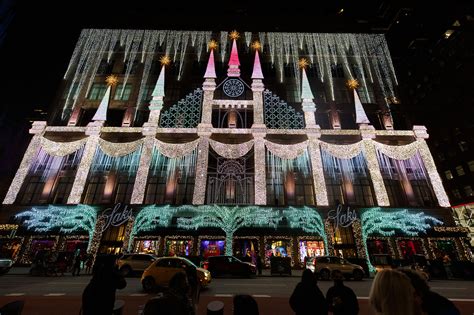 NYC Christmas windows 2019: Guide to the best holiday displays