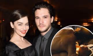 Emilia Clarke And Kit Harrington Admit GOT Sex Was Weird Daily Mail Online