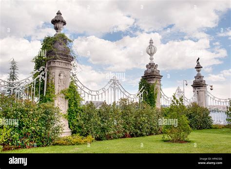 Dolmabahce Palace Garden, Dolmabahce, Istanbul, Turkey Stock Photo - Alamy