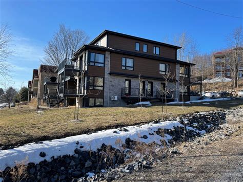 Rentals Ca Rue De Wolfe Bromont Qc Louer