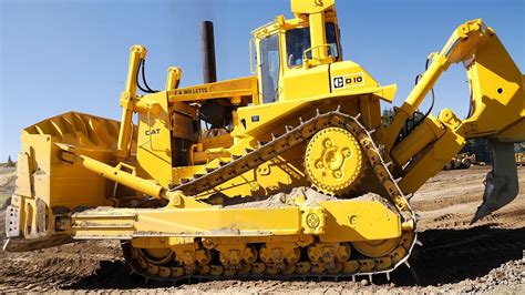 Early S Caterpillar Cat D Bulldozer Working At Wheels At Wanaka