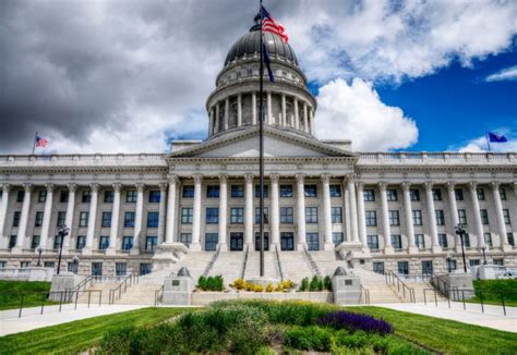 Top 10 Most Beautiful State Capitol Buildings in the USA | Attractions ...