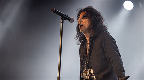 Alice Cooper Announces Too Close For Comfort Tour Ksan Fm