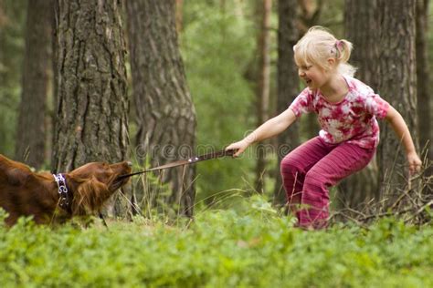 Sletterig Meesteres Neukt Met Haar Huisdier Hond In De Natuur Vogels