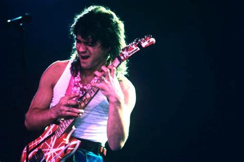 Eddie Van Halen Zwei Seiner Gitarren Werden Versteigert Freenet De