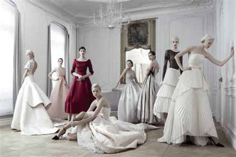 Dior Zeitlose Eleganz Christian Dior Mode Editorials Couture Kleider