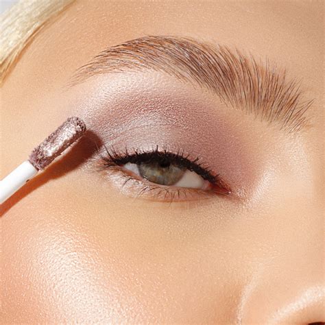 LUX visage люкс визаж SATIN NUDE SUPER STAY Жидкие тени для век