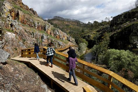 Vis O Penedo Furado Em Vila De Rei H Um Novo Passadi O Para