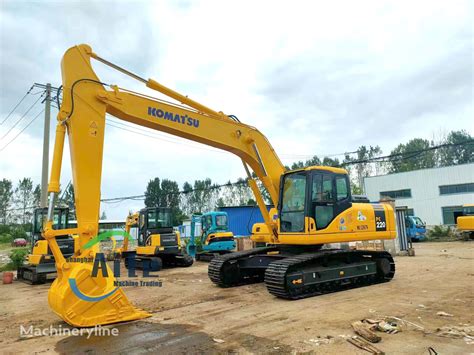 Komatsu PC220 Tracked Excavator For Sale China Shanghai ZM40237