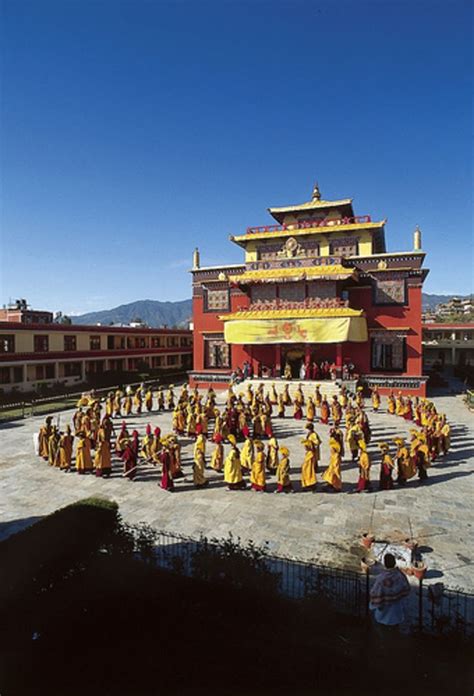 Photographies N Pal Matthieu Ricard Procession Moine Shechen