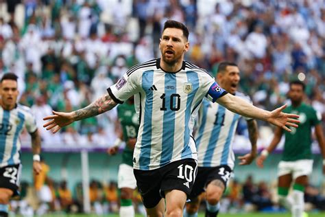 Argentine Lionel Messi Inscrit Son Nom Dans Lhistoire Des Coupes Du