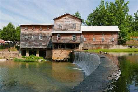 Josh and Joe Travels: Loretta Lynn Ranch and Museum Hurricane Mills Tennessee