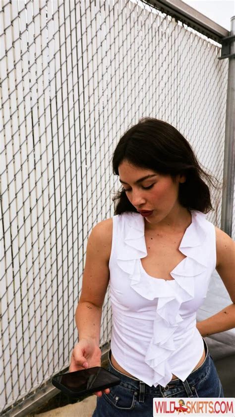 Gracie Abrams Gracieabrams Nude Instagram Leaked Photo