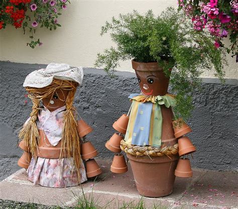 15 Eye Catching Diy Garden Decorations