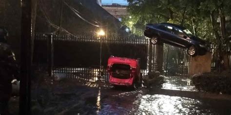 Lluvias E Inundaciones Provocan Caos En La CDMX Autos Quedan