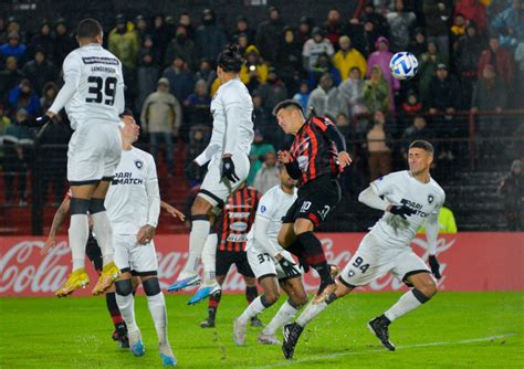 Patronato Choc Contra El Buen Momento De Botafogo Y Complic Sus