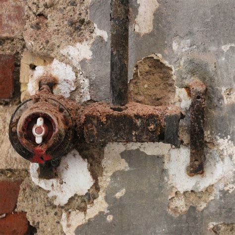 Eine Verlassene Fabrik Zwischen Zwei Stadtteilen Momentaufnahme