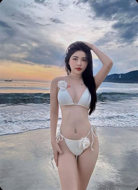 Ngắm nhìn album 229 ảnh Tiktoker Minh Anh bikini đẹp nhất