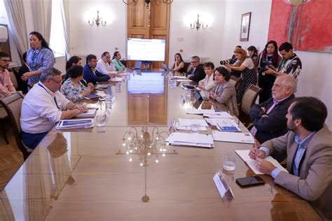 Ministra Tohá participa de la primera sesión del Comité de Ministras y