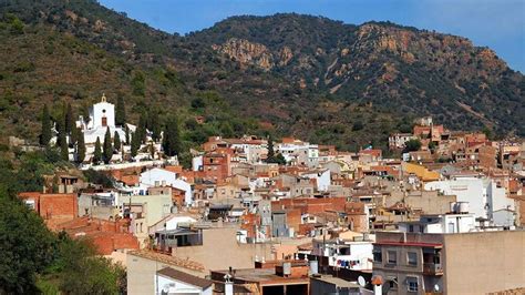 Hallan el cadáver de una mujer desmembrado y descompuesto en un pueblo