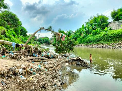 Air Sungai Deli Terkontaminasi Mikroplastik Partikel Per Liter