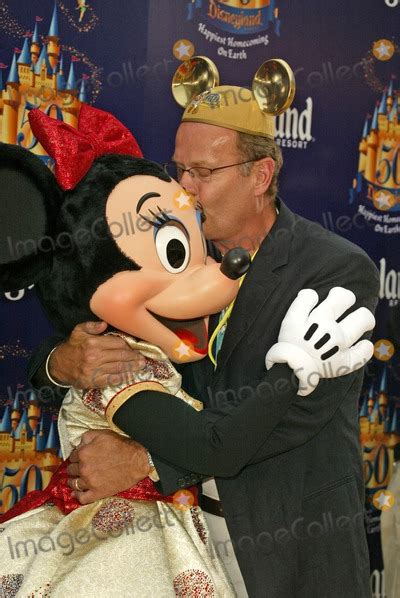 Photos And Pictures Kelsey Grammer And Minnie Mouse At The Disneyland