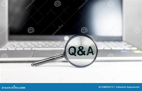 Q Concept Qna Q And A Acronym Through Magnifier Stock Image Image Of Focus Tech 238893419