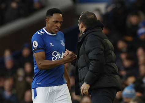 Yerry Mina No Está Descartado Para Enfrentar A Manchester City Su Lesión No Es Grave Infobae