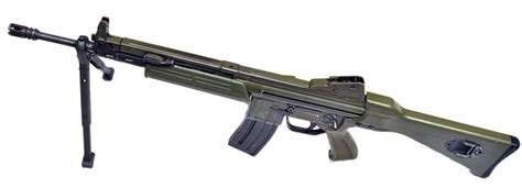 CETME MODELO L ASSAULT RIFLE - Small Arms Review