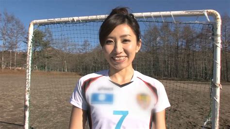 激レア！！スポーツ界一の美貌！現役社会人ラクロス選手avデビュー！鍛え抜かれた背筋！尻筋！膣筋！ウブなのにオマコの締め付けがもの凄い 筋肉美女