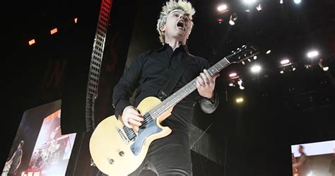 Billie Joe Armstrong Colabora A Gibson Em Nova Guitarra Para Quem