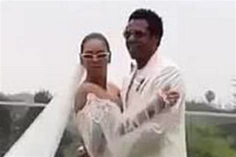 Beyonce Gives First Glimpse Of Wedding Dress She Wore To Renew Vows