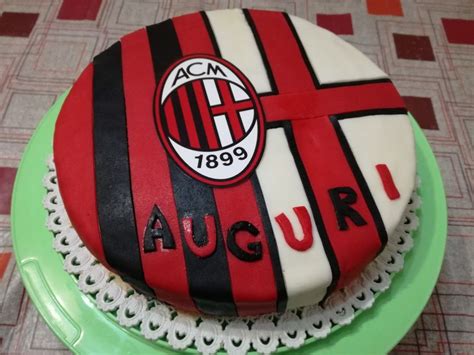 Torta Milan Cake Milan Stemma Milan Torte A Tema Calcio Torte Di