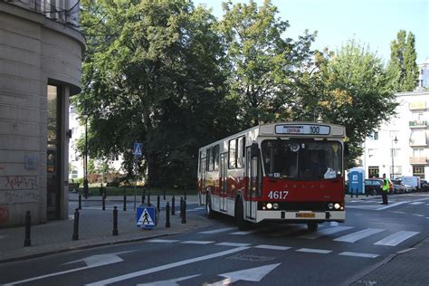 Warszawskie Linie Turystyczne Zabytkowe pojazdy będą dłużej jeździły