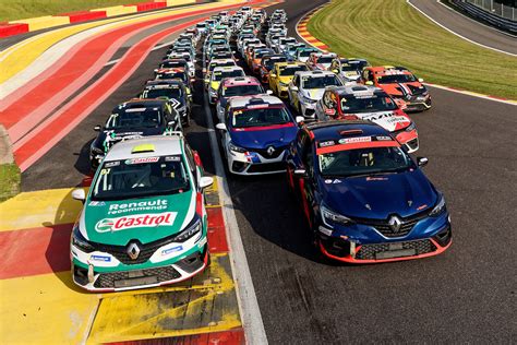 La Clio Cup Reste En Piste En 2024 Et En 2025 AutoHebdo