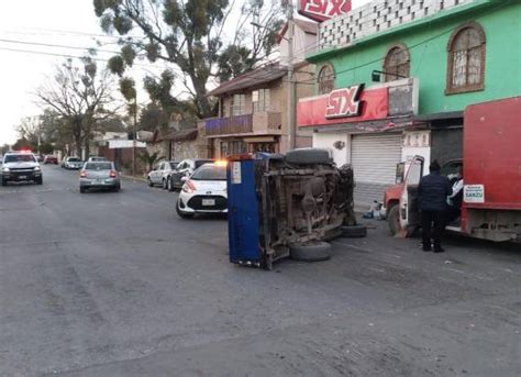 Conductor Dormita Al Volante Choca Y Termina Volcando En Saltillo Al