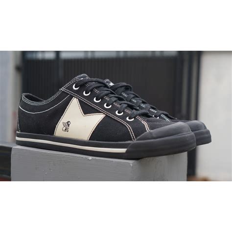 Jual Macbeth Elliot Classic Black Cement Era Tom Delonge Shopee Indonesia