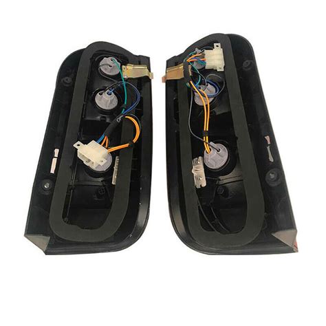 Pair For Toyota Hiace Commuter Van Lh Lh Rear Tail