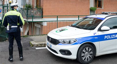 Uomo Di Anni Trovato Morto Nel Garage Terribile Scoperta Del Fratello