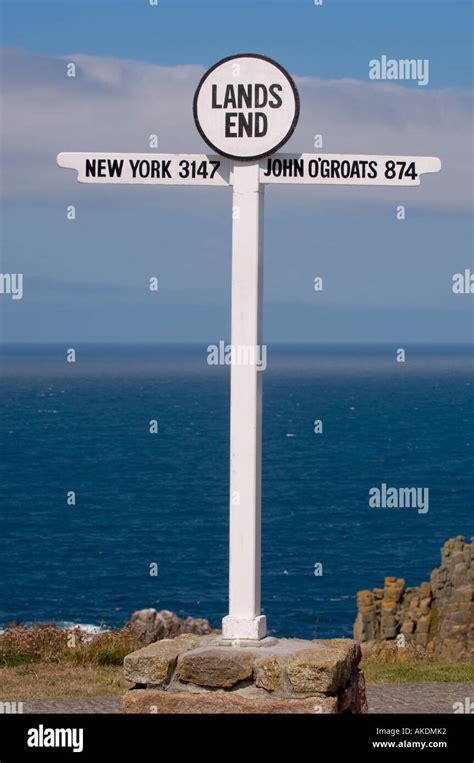 Lands End Signpost High Resolution Stock Photography And Images Alamy